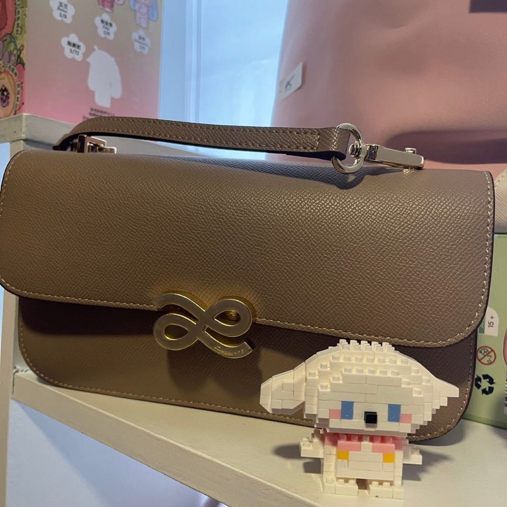 Chic Taupe Shoulder Bag with Gold Accent